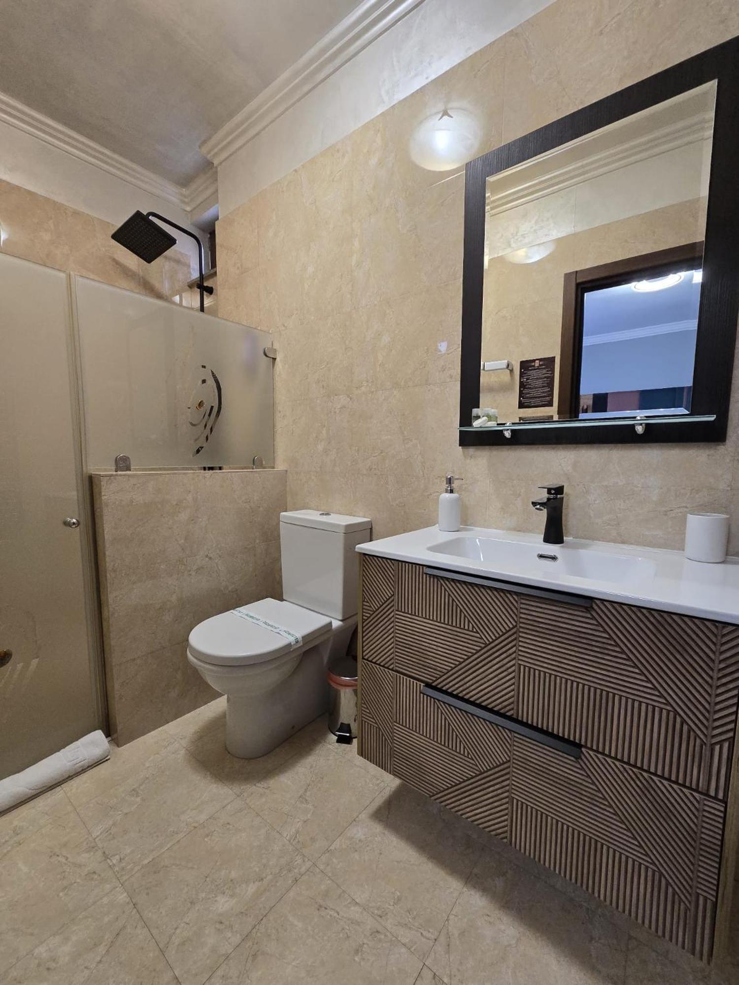 Hotel Yarus Ploiesti Exterior photo